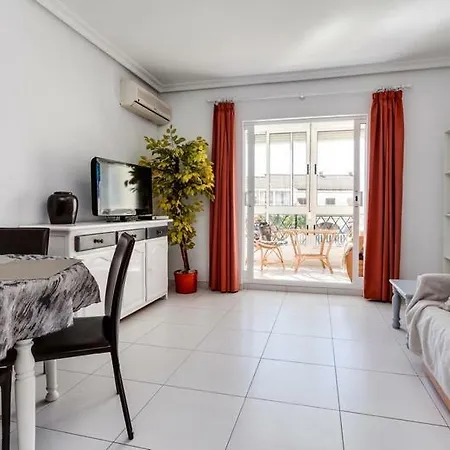 Apartamento Parquemar I Apartment *